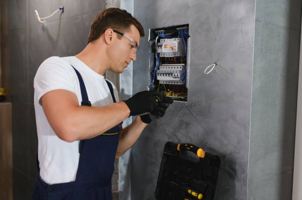Best Residential Electrician Services  in Aventura, FL